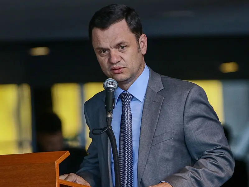 Ministro do TSE quer depoimento de Torres sobre minuta de golpe apreendida pela Polícia Federal