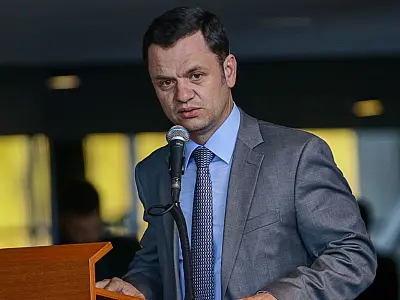 Ministro do TSE quer depoimento de Torres sobre minuta de golpe apreendida pela Polícia Federal
