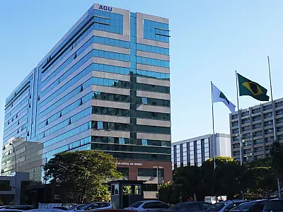 AGU recorre ao Supremo para barrar leis que facilitam acesso a armas