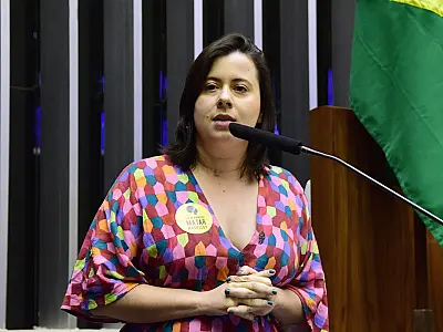 "Nosso orgulho", diz Sâmia sobre irmão assassinado no Rio de Janeiro