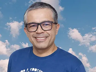 Educação pelo retrovisor