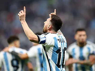 Argentina conquista o tricampeonato mundial e consagra Lionel Messi