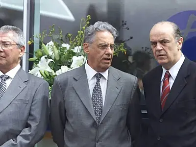 PSDB junta os cacos e tenta não desparecer em outubro