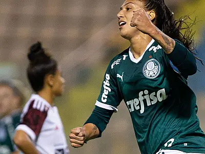Palmeiras vence Flamengo para assumir liderança do Brasileiro Feminino
