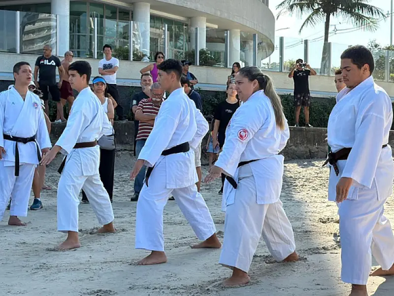 Entre remadas e festa, São Vicente celebra 48 anos de irmandade com Naha