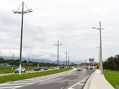 Prefeitura de Bertioga instala iluminação em LED na Marginal Sul