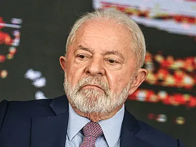 Lula diz que cobrar IR da PLR de trabalhadores e não de empresas é absurdo