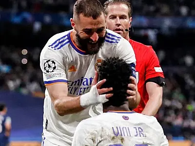 Benzema faz três gols em 17 minutos e Real Madrid elimina o PSG de Neymar, Messi e Mbappé