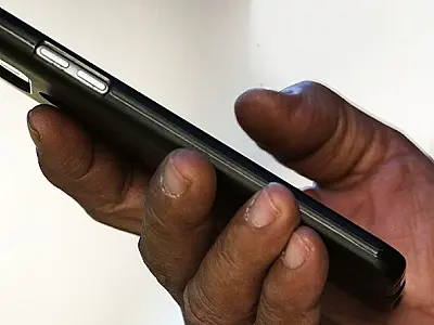 Empresa atende demandas de iluminação pública em São Vicente via WhatsApp