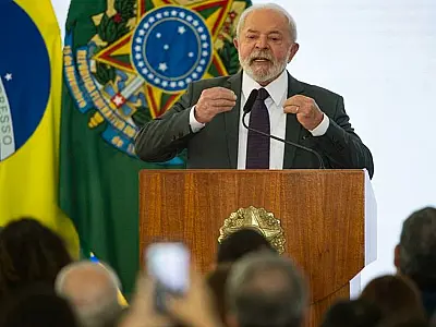 'Toda vez que vai discutir avanço social, aparece alguém para dizer que é gasto', diz Lula