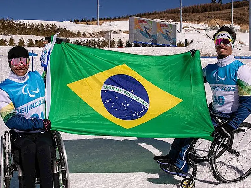 Aline Rocha e Cristian Ribera serão porta-bandeiras na Paralimpíada