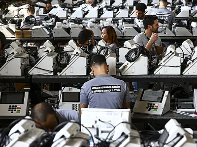 Votos brancos e nulos são descartados durante apuração