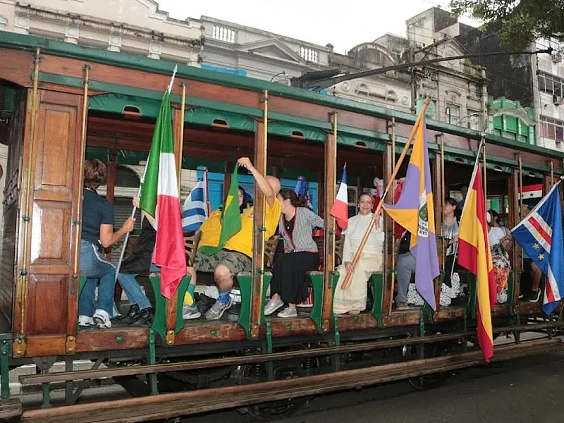 Festival do Imigrante agita o Centro de Santos com dança, música e gastronomia de vários países