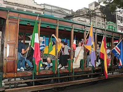 Festival do Imigrante agita o Centro de Santos com dança, música e gastronomia de vários países