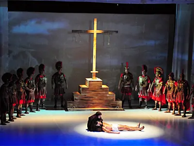 PG inicia troca de ingressos solidários para espetáculo da Paixão de  Cristo hoje