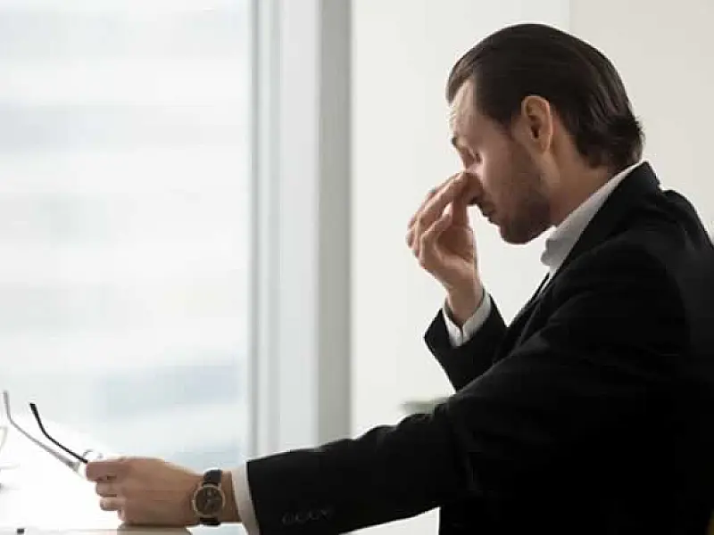 Advogada explica como os afastamentos por problemas de saúde mental podem prejudicar as empresas