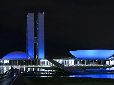 Iluminação azul no Congresso alerta para a insuficiência adrenal