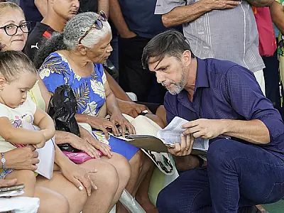 Famílias do Morrinhos 4 recebem 616 escrituras de imóveis, em Guarujá