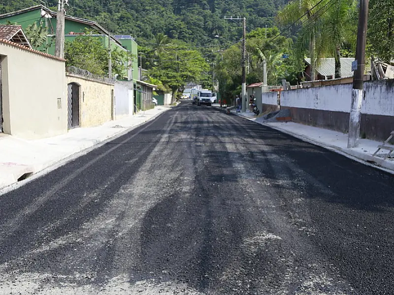 Ruas do Jardim Guaiúba recebem pavimentação e outras melhorias