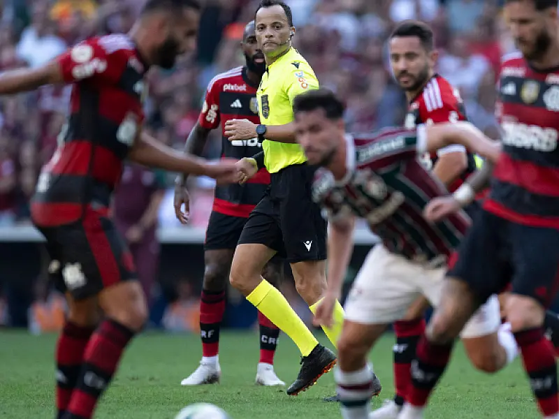Levantamento revela 'árbitros da sorte' dos clubes do Brasileirão; descubra o amuleto do seu time