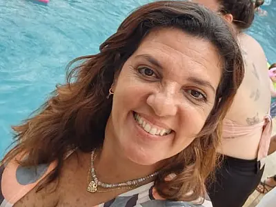 Elizandra Cândido, a Eli Laços, viraliza com post sobre trabalho como motorista particular