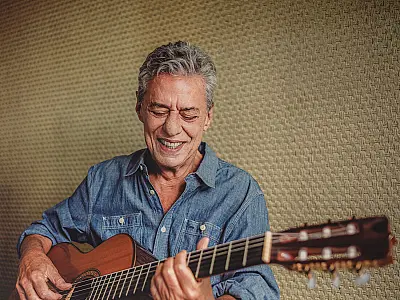 'Chico Buarque é a melhor versão do Brasil', diz Barroso após ir a show do cantor