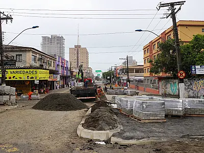Obras avançam na nova Avenida Getúlio Vargas, no Centro da cidade de Bertioga