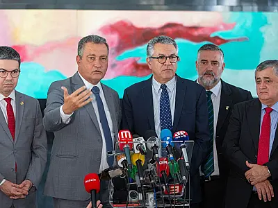 Governo tentará reverter mudanças na estrutura ministerial