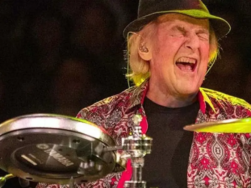 Baterista da banda Yes, Alan White morre aos 72 anos