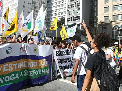Grêmio estudantil está presente em uma a cada dez escolas públicas