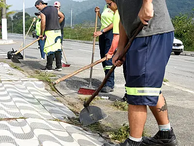 Mutirão de limpeza recolhe mais de 80 toneladas de entulho do Bairro  Cidade da Criança