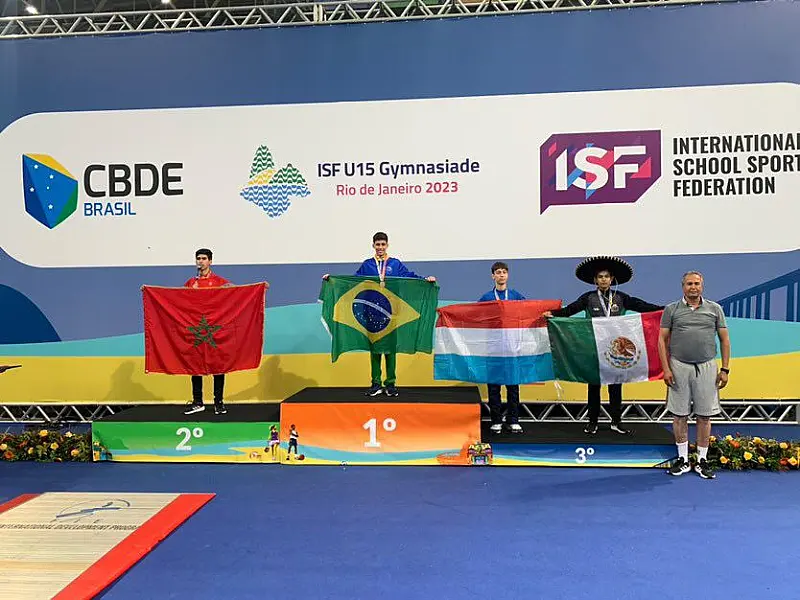 Jovem santista brilha e é campeão mundial escolar de taekwondo