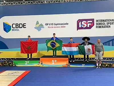 Jovem santista brilha e é campeão mundial escolar de taekwondo