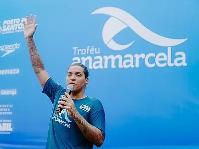 Troféu Ana Marcela reúne mais de 3 mil pessoas na Praia do Guaiúba, no Guarujá