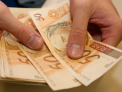 Atividade econômica tem alta de 0,44% em julho