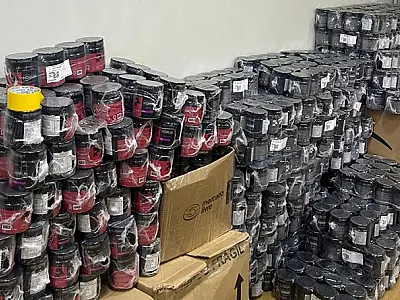 Crime contra a saúde: Deic prende suspeitos de venderem suplementos vencidos