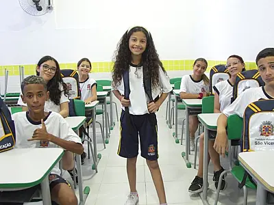Prefeitura de São Vicente inicia entrega de uniforme escolar completo