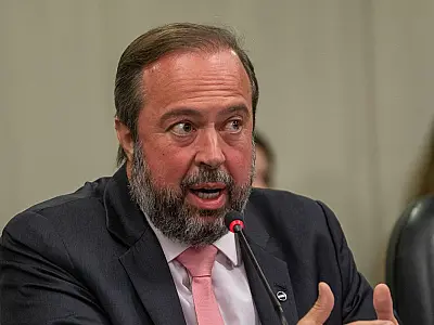 Governo vai propor nova política de preços para a Petrobras