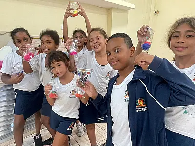 Alunos de Santos aprendem sobre a caça aos ovos, tradição alemã na Páscoa