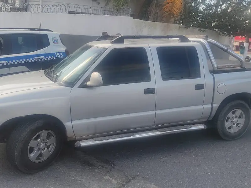 Guarda Civil Municipal de Praia Grande recupera pick-up furtada no Ribeirópolis