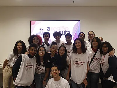 Alunos da rede municipal de Santos fazem cobertura jornalística de fórum educacional