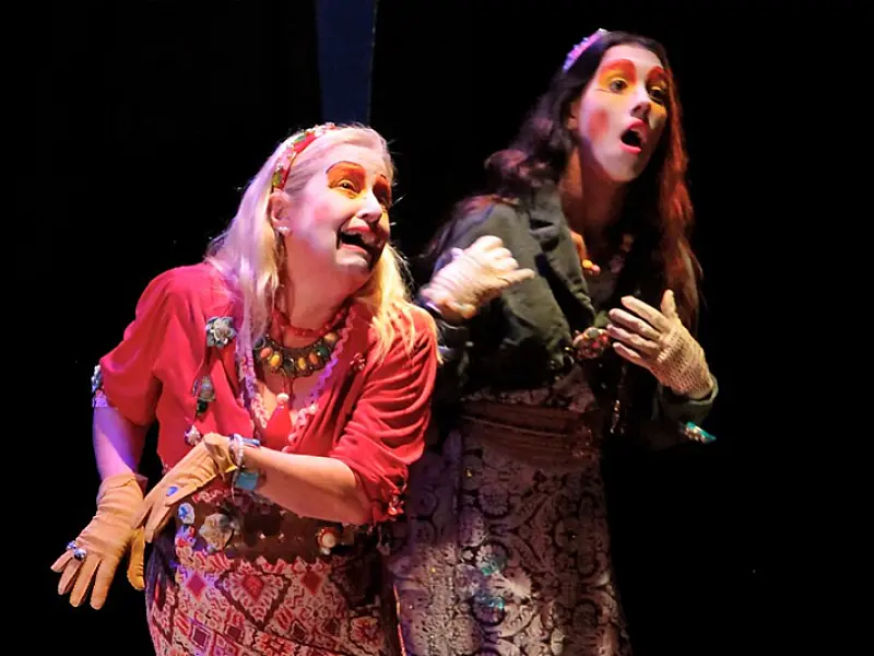 Teatro Procópio Ferreira tem espetáculo "O Baú de Candoca" neste sábado