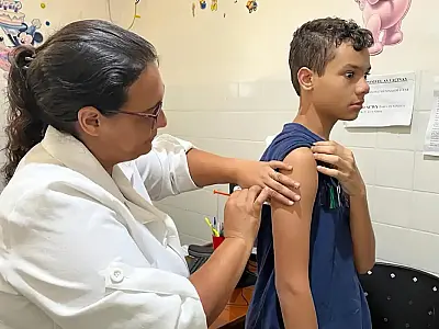 Goiás começa a vacinar crianças de 10 e 11 anos contra a dengue