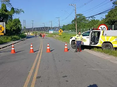 DER-SP interdita ponte entre Santos e Cubatão por risco em estrutura