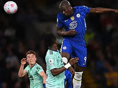Chelsea é superior, mas fica no empate com Leicester no Inglês