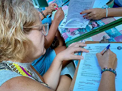 Inscrições para cursos do Fundo Social atraem mais de 100 pessoas no primeiro dia