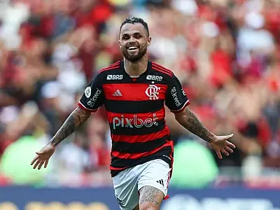 Flamengo vence e tira Inter da briga pelo título brasileiro