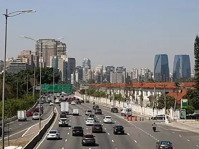 Rodízio de veículos é suspenso em SP em função da greve do Metrô