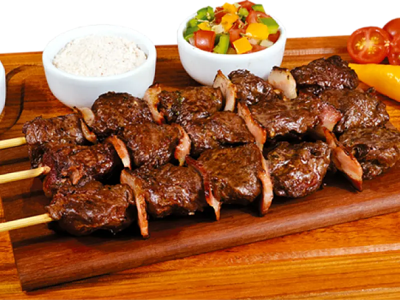 Sr. Espetto Santos oferece delicioso festival de espetos e porções em Santos