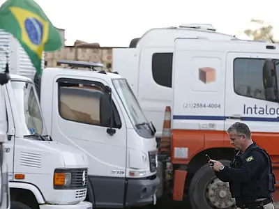 Caminhões de atos antidemocráticos foram usados para tráfico de drogas e contrabando